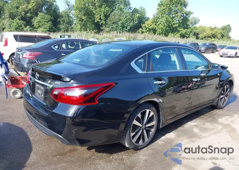 2018 Nissan Altima 2.5/S/Sv/Sl/Sr z USA, uszkodzony, nr VIN 1N4AL3AP5JC131312